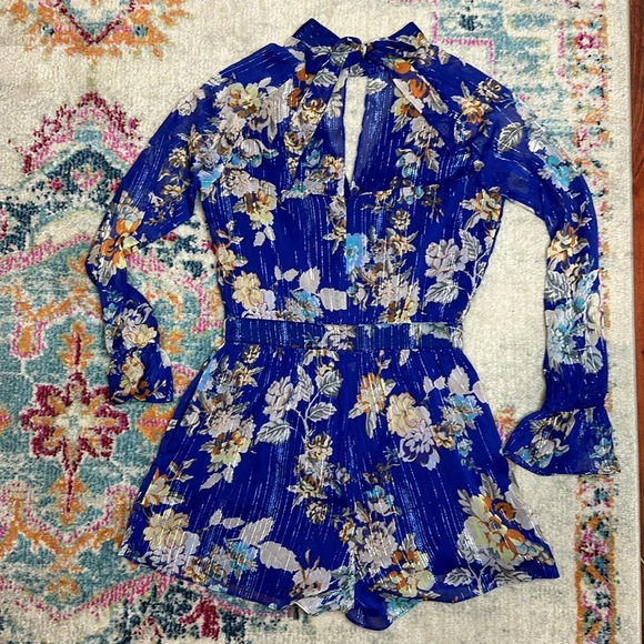 GUESS Women's Vonda Cutout Choker-Neck Romper - Picture 7 of 10